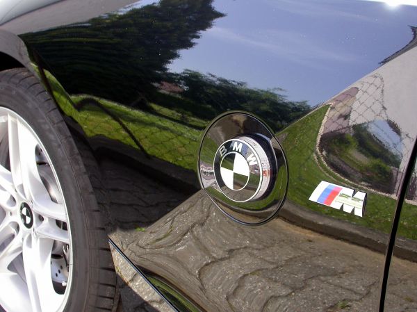 Emblem schwarz/weiss   - Die deutsche BMW Z Community.