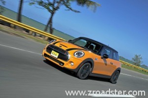 MINI_Cooper_S_2014_60