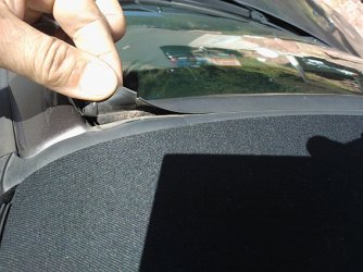 Gummi Windschutzscheibe Löst Sich Auf Evtl Scheibe Undicht Bei