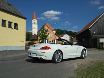 on-tour.jpg on-tour.jpg