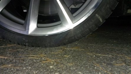 Nach Rückgabe links vorne.jpg Nach Rückgabe links vorne.jpg