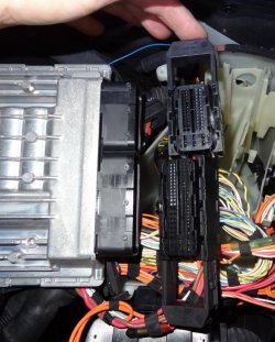 Motorraum8.jpg Motorraum8.jpg
