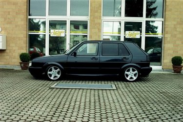 Golf Seitlich Small.jpg