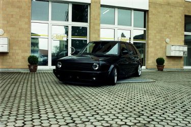 Golf Vorne Small.jpg