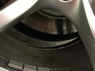 Bremsscheibe_hinten_links.JPG Bremsscheibe_hinten_links.JPG