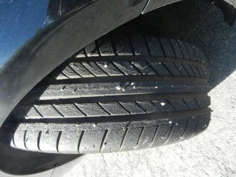 2013-07-31_17-43-40_(Meuspath)_warmgefahrener Vorderreifen an meinem Z4 am Ende des Tages.JPG