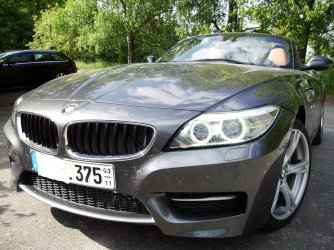 Z4 Mineralgrau 001.JPG