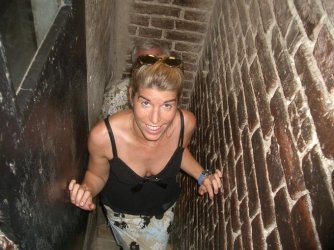 Mirja Aufstieg Turm.JPG