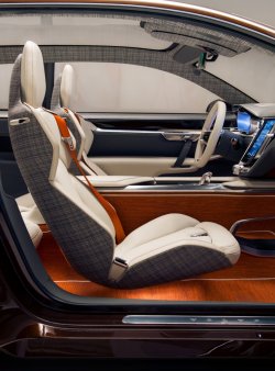 Volvo_Concept_estate_interior_tall_shot.jpg