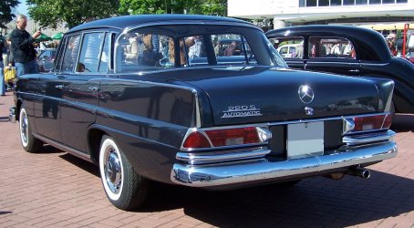 Mercedes_W111_220SB_rear_MTP07.jpg