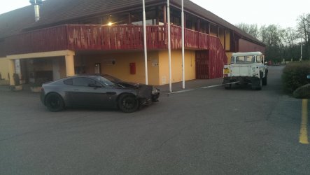 Aston_zerlegt2.jpg