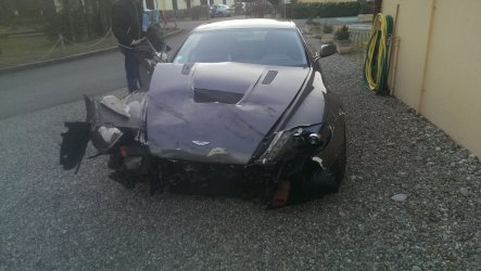 Aston_zerlegt4.jpg