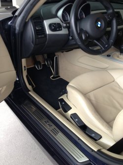 BMW E86 Innenraum 03.2013.jpg