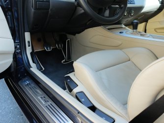 Fußraum Fahrer.jpg