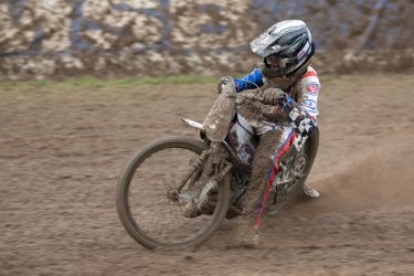 LW3Z4507-komp.jpg LW3Z4507-komp.jpg