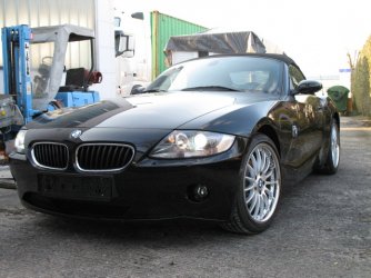 BMW Z4 von links vorne.jpg