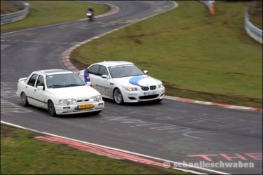 Ring-Taxi wird überholt.jpg