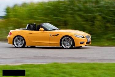 17_BMW_Z4_sdrive_35is_01.jpg