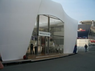 mini-BMW Sauber Motorhome 3.JPG