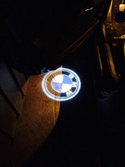 Türbeleuchtung mit Logo   - Die deutsche BMW Z