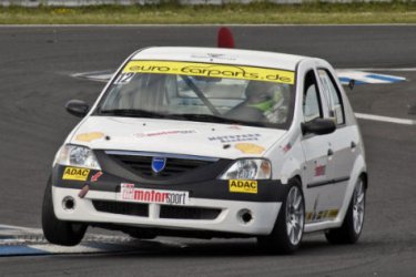 Dacia-Logan-Cup-2008-Tracktest-Dacia-Logan-474x316-e86d2f307932fa76.jpg