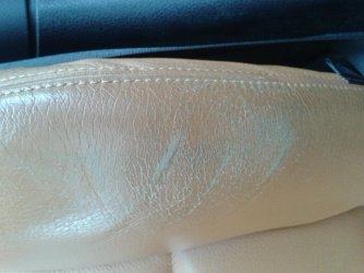 Fahrersitz Seitenwange.jpg