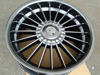 Alpina Black Shadow 1.jpg