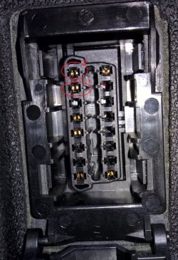 OBD-Interface am Wagen.jpg