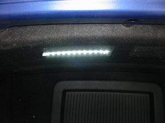 LED-Kofferraumlicht01.JPG