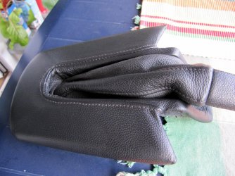 K1600_Armauflage und Handbremsgriff (3).JPG