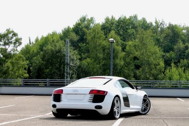 AudiR8-13.jpg