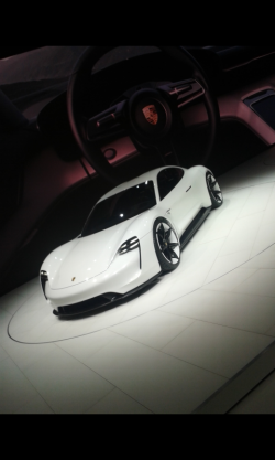 Screenshot_2015-09-17-21-59-13.png