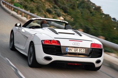 Audi-R8-Spyder-V8-FSi-4.jpg