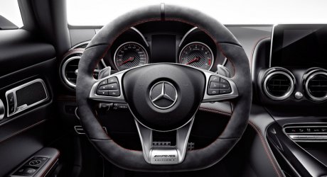 mercedes-benz-amggt-class-c190_interior_03_814x443_09-2014.jpg