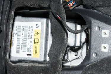 E85 Airbag Steuergerät 1.jpg