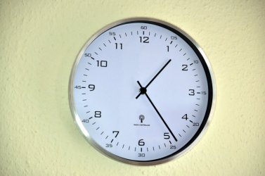 Uhr.JPG