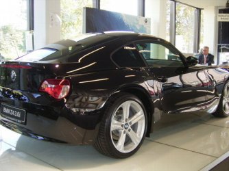 Z4Coupe_rubinschwarz2.jpg