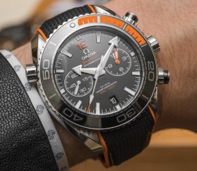 Omega-Seamaster-Planet-Ocean-Master-Chronometer-Chronograph-2016-aBlogtoWatch-10.jpg