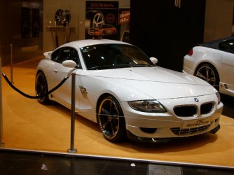 z4c_schnitzer_front_right.jpg