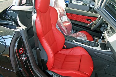 Z4-rote Sitze.jpg