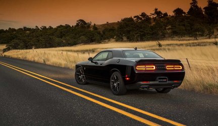 2015-challenger-packages-rt-scatpack-1.jpg