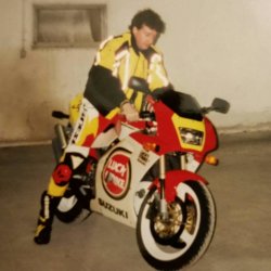 SuzukiRGV250.jpg
