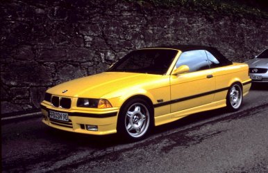 BMW 325i Cabrio 06-1999.jpg