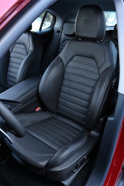 Alfa-Romeo-Stelvio-9.jpg