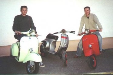 RobbysVespa4.jpg