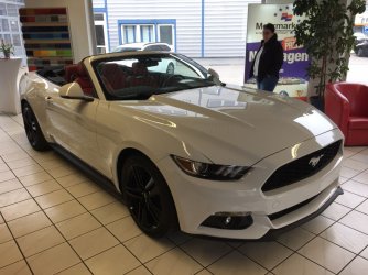 Mustang_Cabrio_weiss_4327.jpg