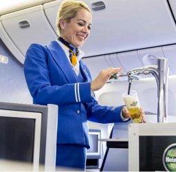 Bier-gezapft-bei-KLM.jpg