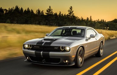2017-Dodge-Challenger-SRT-392-front-three-quarter-in-motion-02.jpg