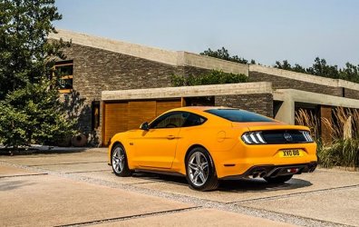 FORD_2017_MUSTANG_34b.jpg