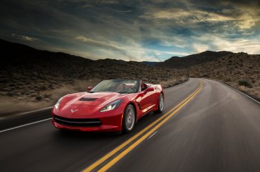 2014-Chevrolet-Corvette-Stingray-convertible-red-front-end-in-motion-04.jpg